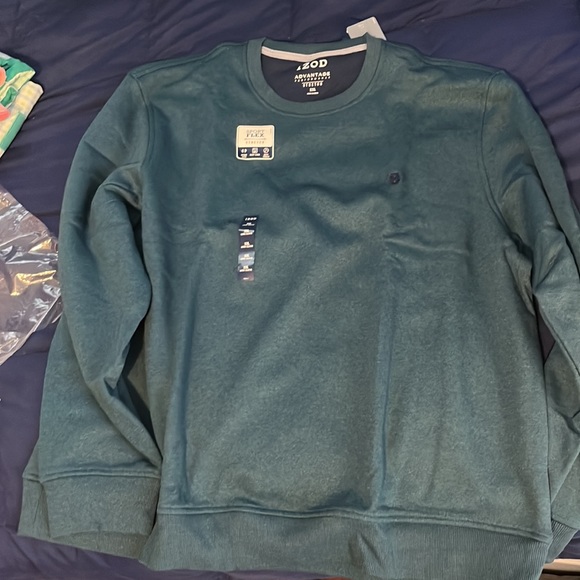 NWT - IZOD Advantage Fleece Crew - Picture 4 of 6